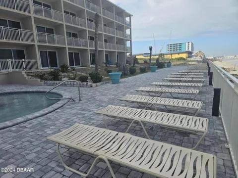 Ocean Breeze - Direct Ocean Front-Pool Is Open Apartment *