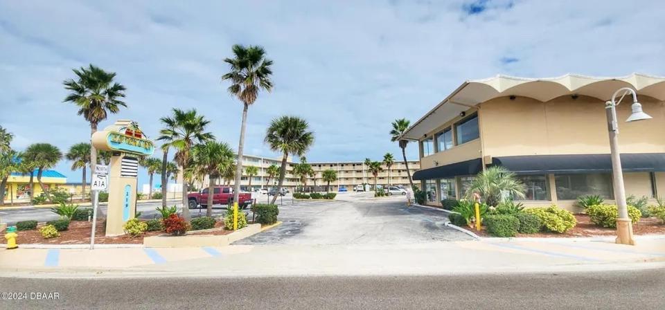 Ocean Breeze - Direct Ocean Front-Pool Is Open Daytona Beach