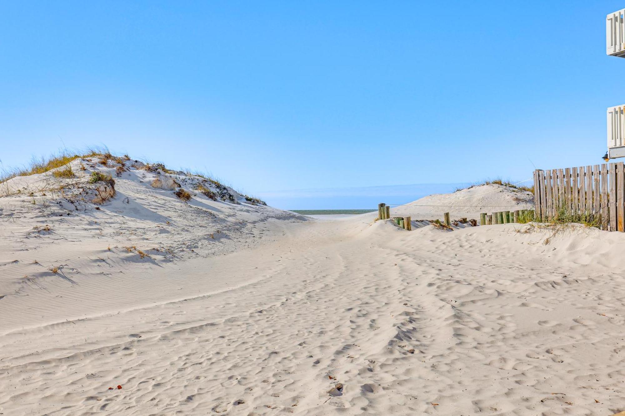 Driftwood - Walk To Clearwater Bch Holiday home *