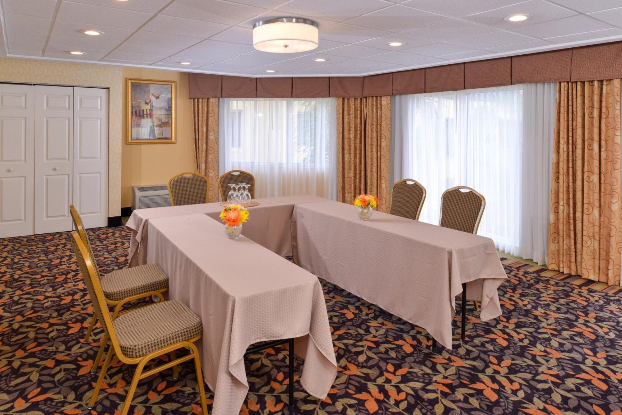 Express Clearwater East - Icot Center By Ihg 2* Pinellas Park