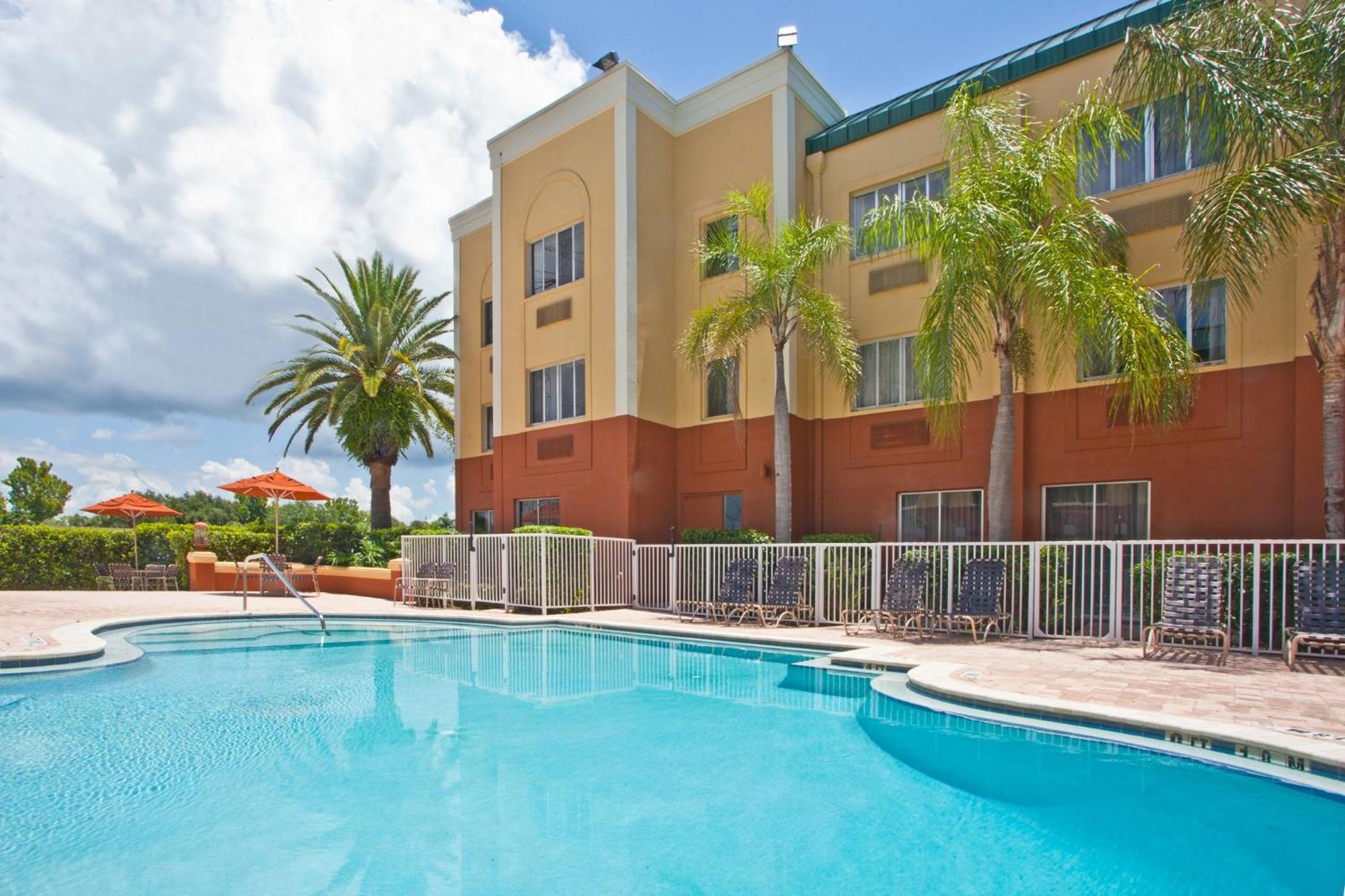 Hotel Express Clearwater East - Icot Center By Ihg