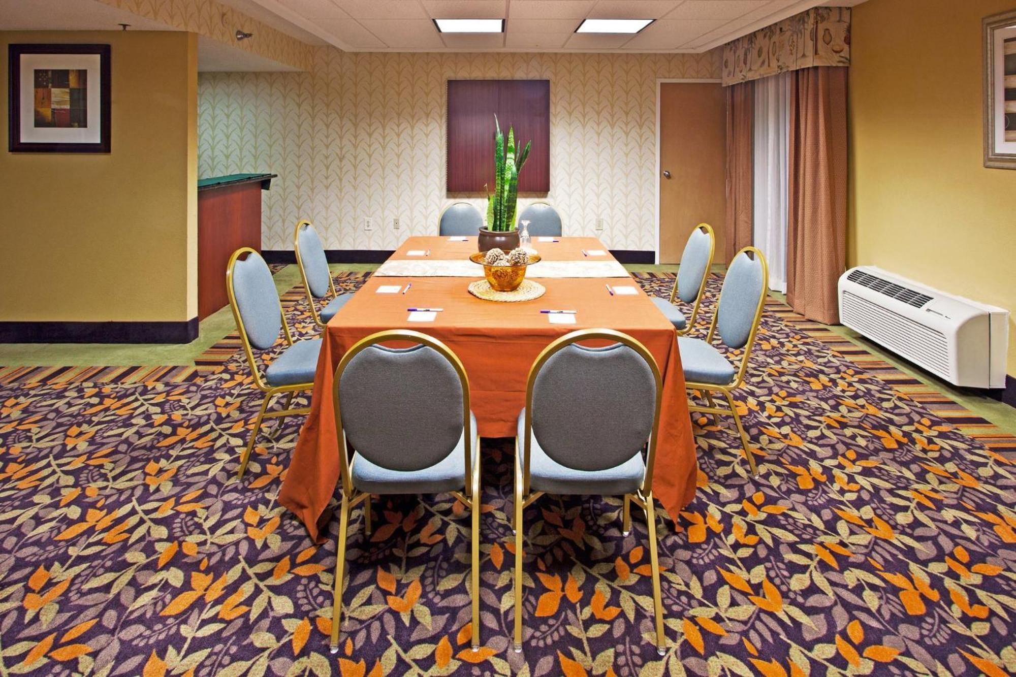 Express Clearwater East - Icot Center By Ihg Hotel Pinellas Park