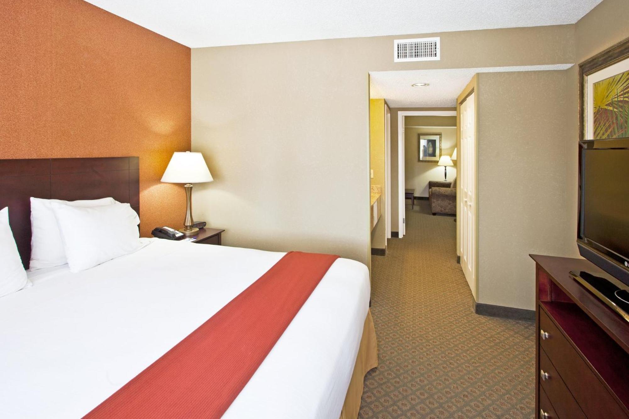 Express Clearwater East - Icot Center By Ihg Pinellas Park
