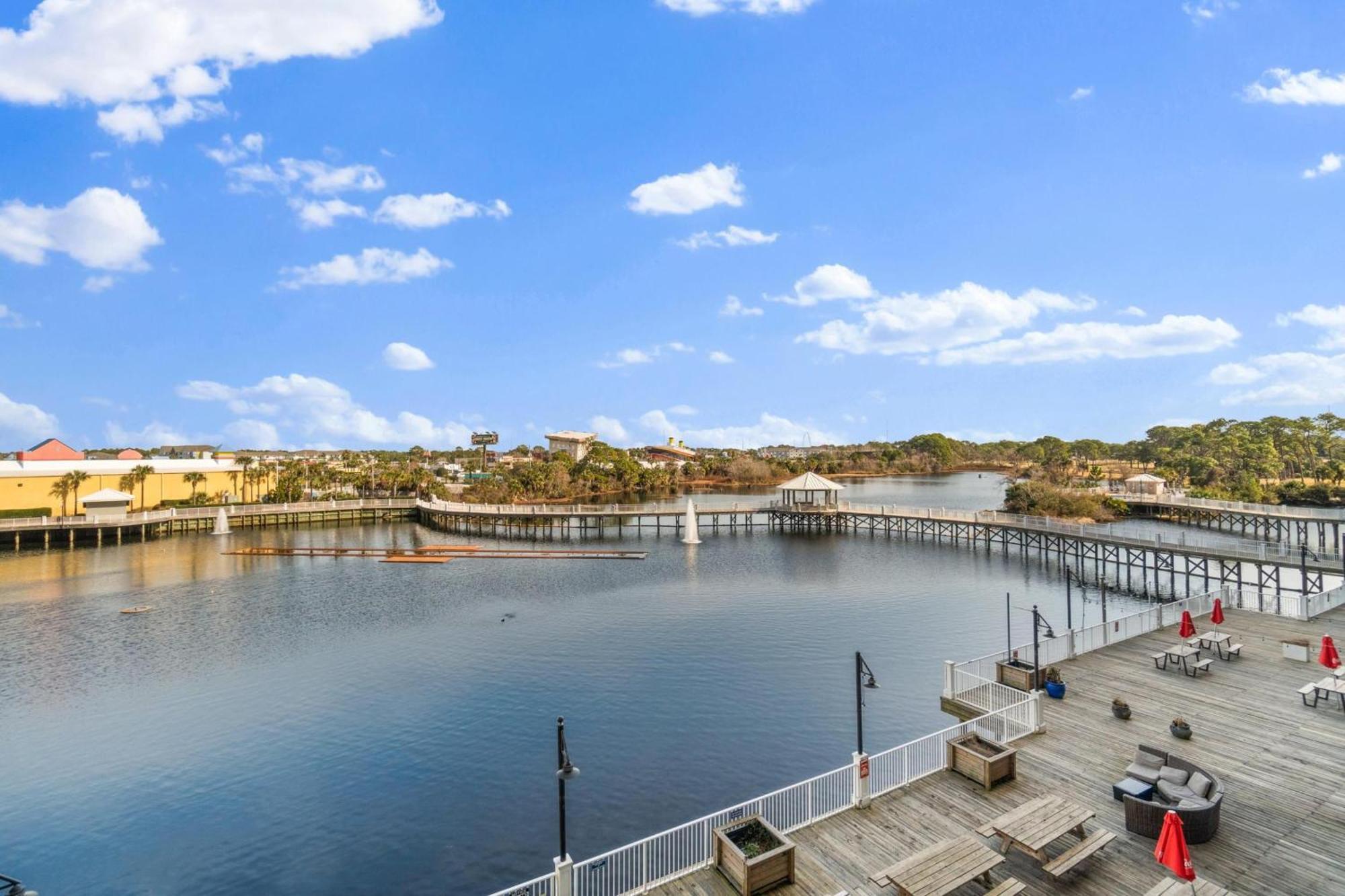 Laketown Wharf By Panhandle Getaways