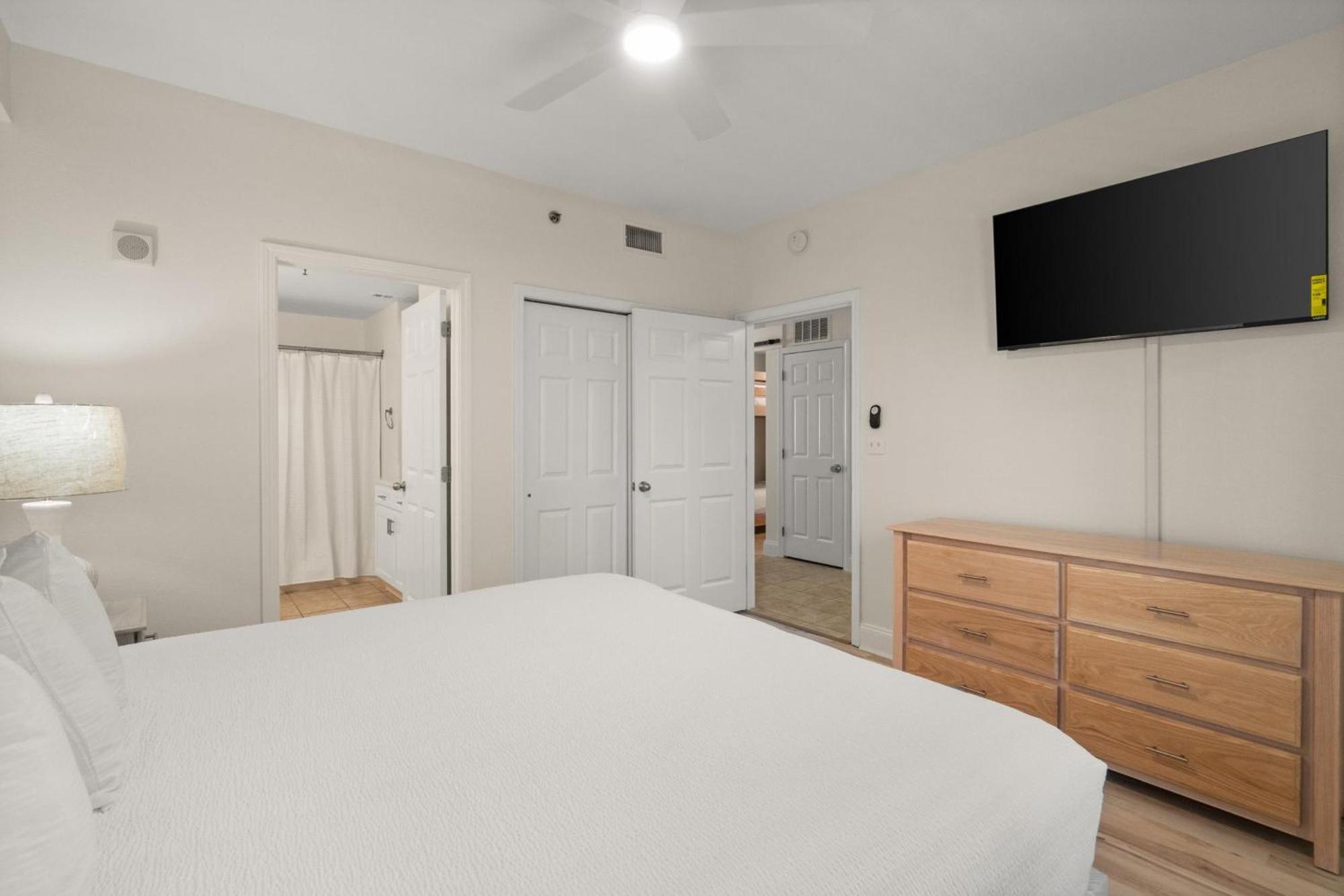 Laketown Wharf By Panhandle Getaways *