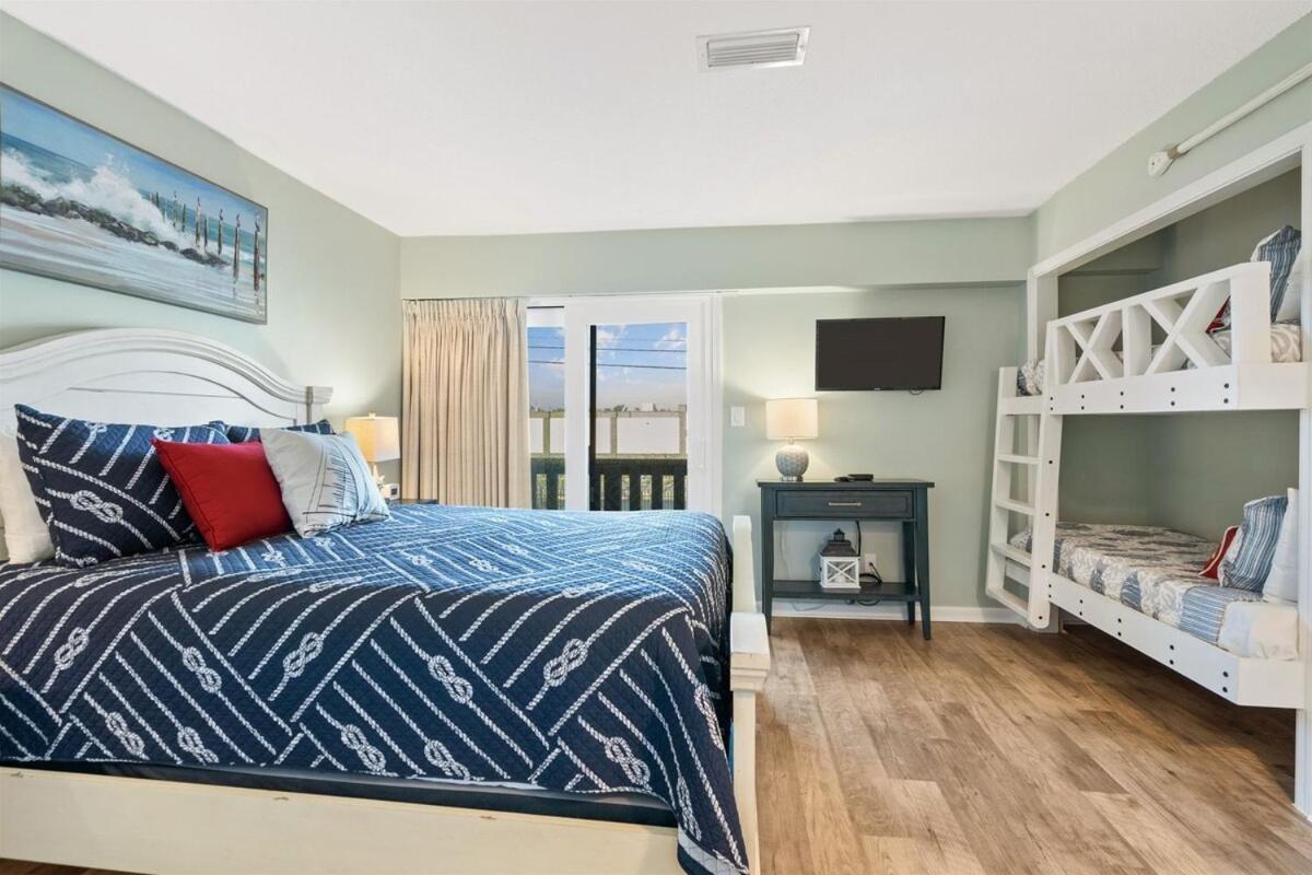 Largo Mar 143 - Sand-side Paradise Townhome Apartment *