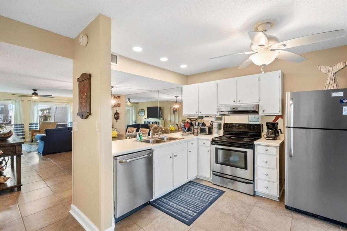 Apartment Largo Mar 143 - Sand-side Paradise Townhome