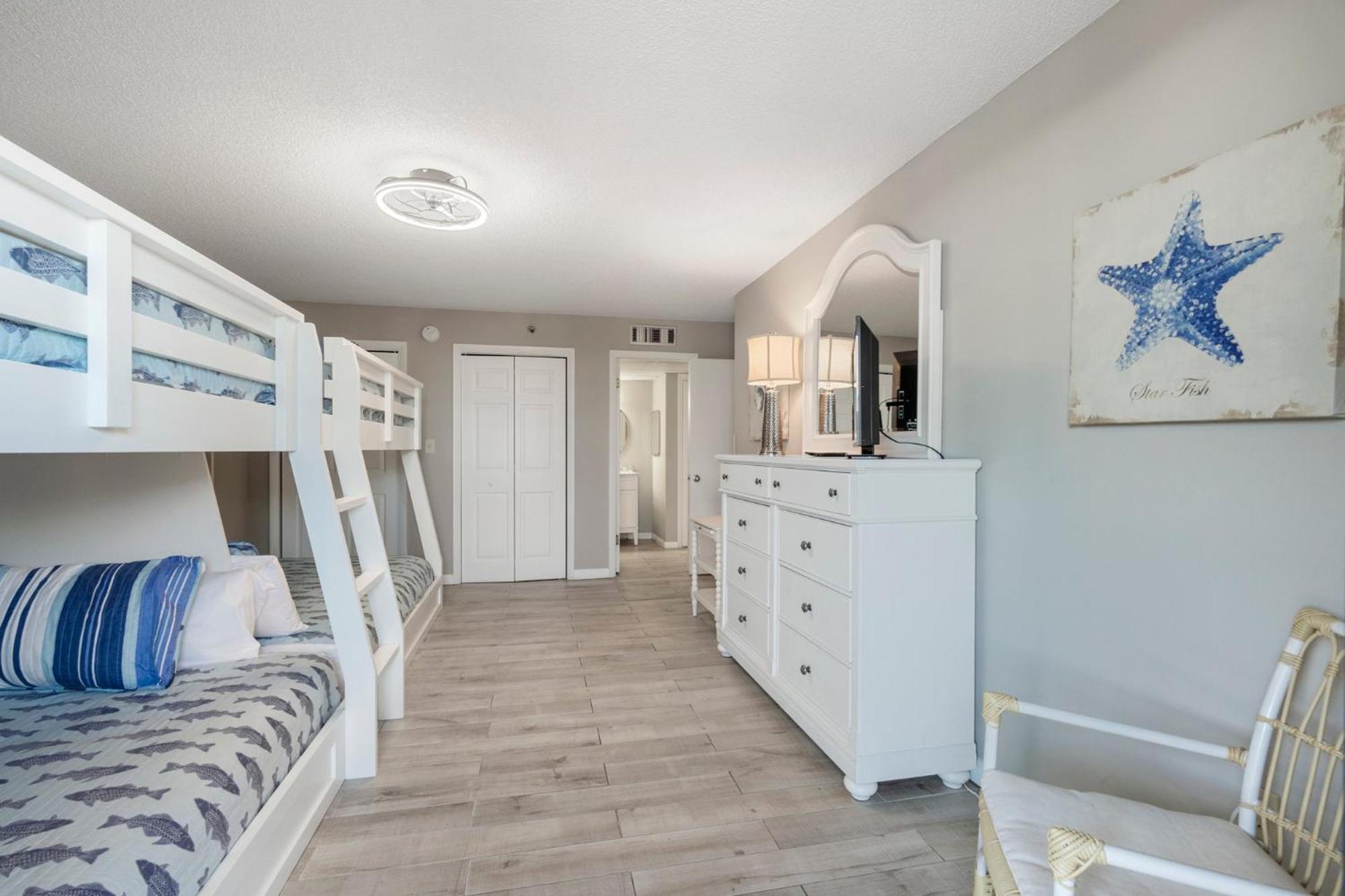Watercrest 210- Sleeps 12 - Thomas Drive Retreat *