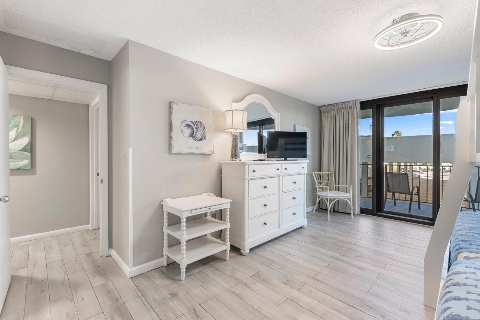Watercrest 210- Sleeps 12 - Thomas Drive Retreat *