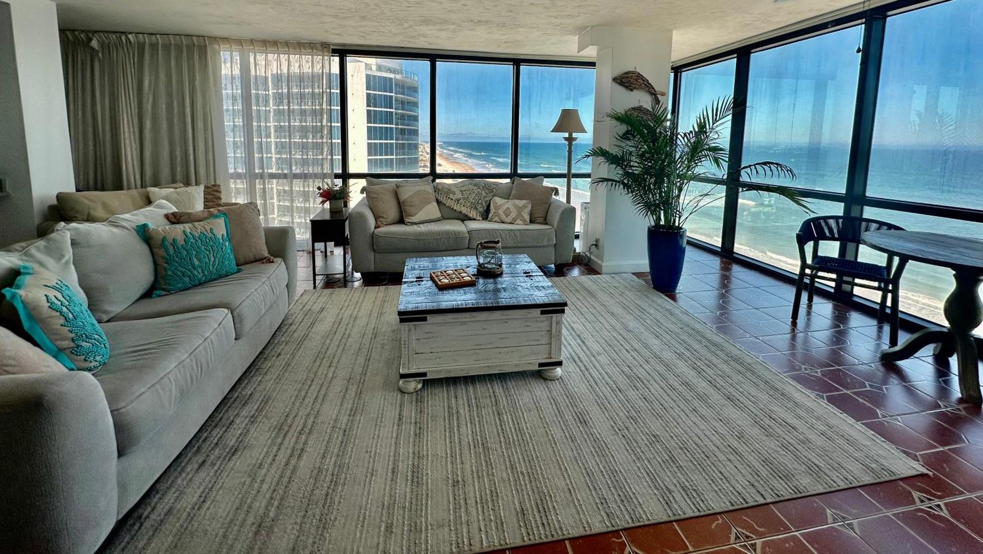 Beautiful Oceanfront Two Bedroom *