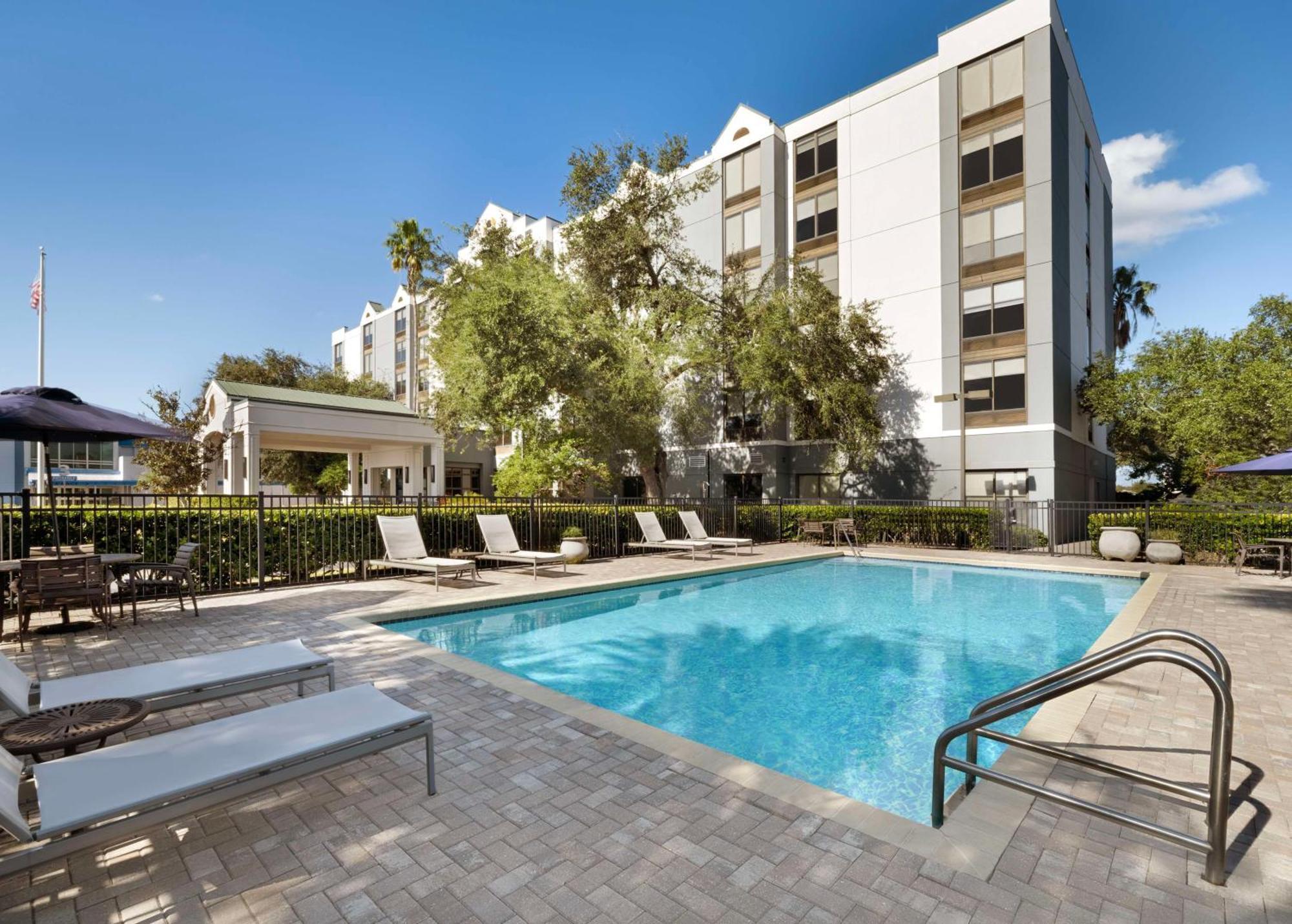 Hyatt Place Center 3*