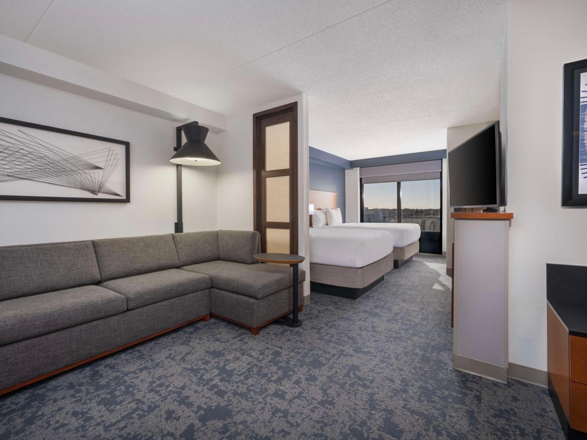Hyatt Place Center Hotel