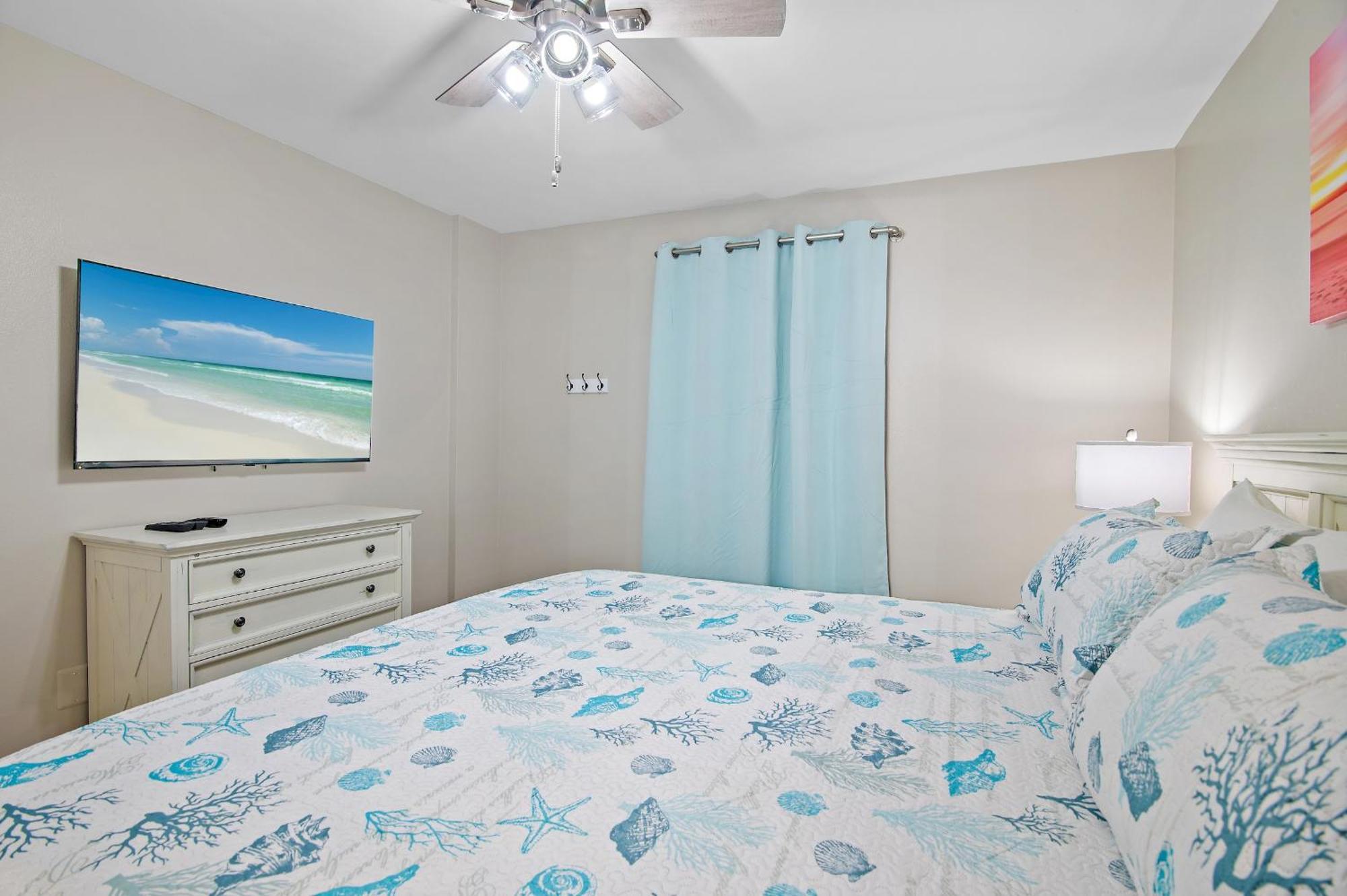 Pelican Aparthotel 3*