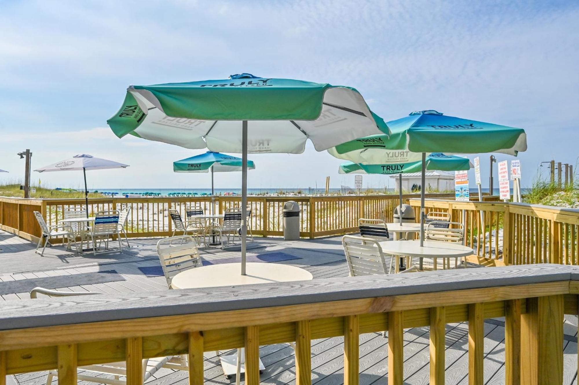 Pelican Aparthotel