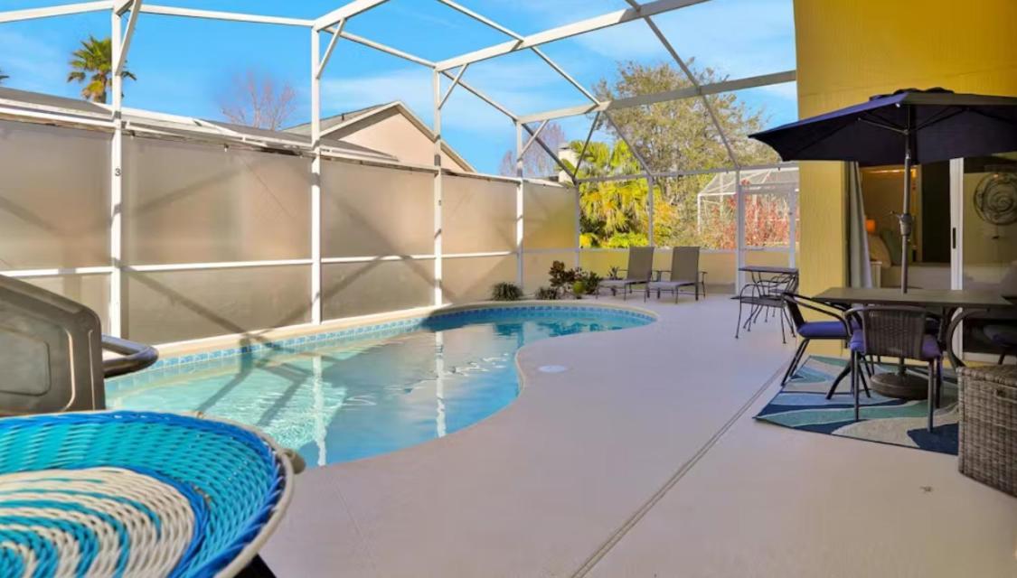 Family W/ Private Pool Pet Friendly, Minutes To Holiday home
