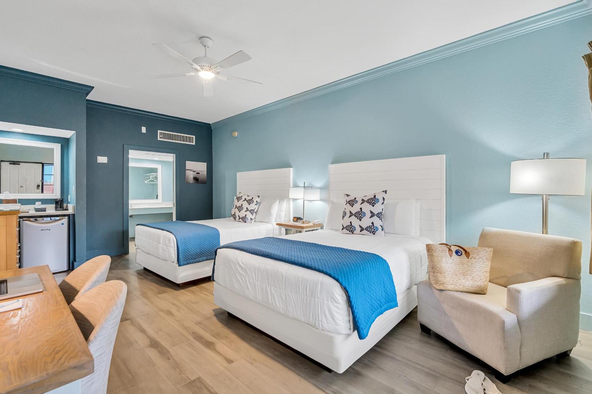Beachside Hotel 3*