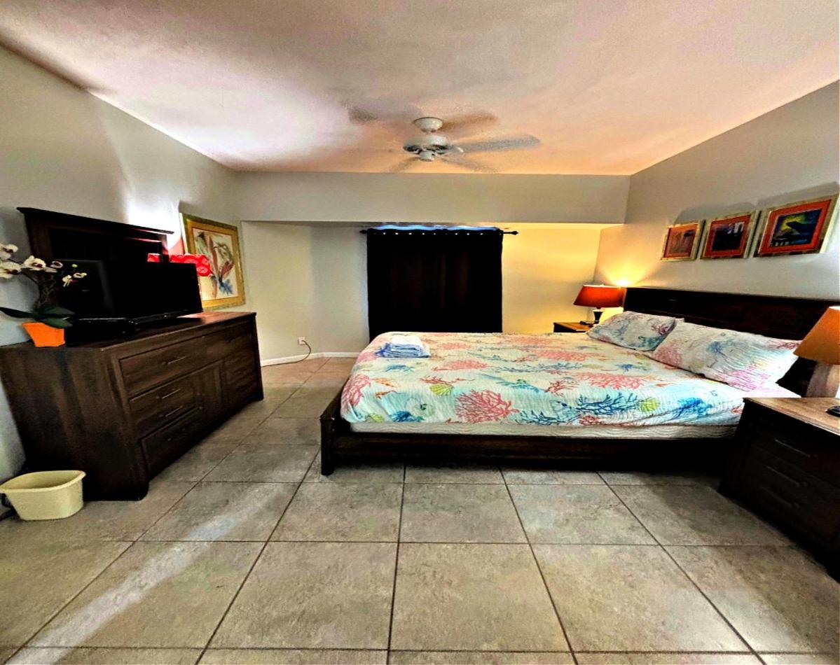 Apartment Penthouse Floor 1 Bedroom Direct Oceanfront Wyndham Ocean Walk - Daytona Funland 1908 Daytona Beach