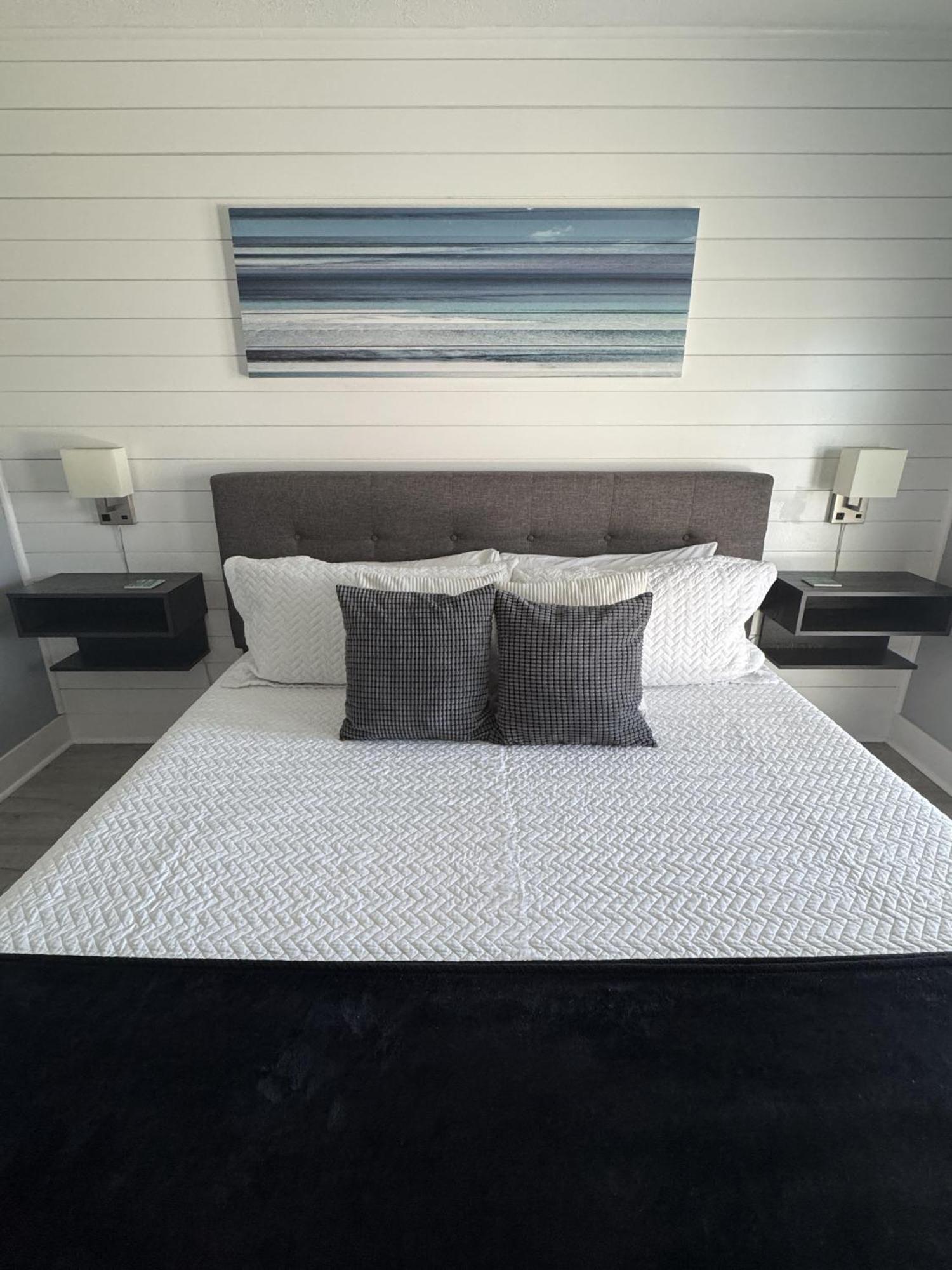 Blue Neptune At 5313 Sunset Avenue By Nautical Vacation Holiday home *