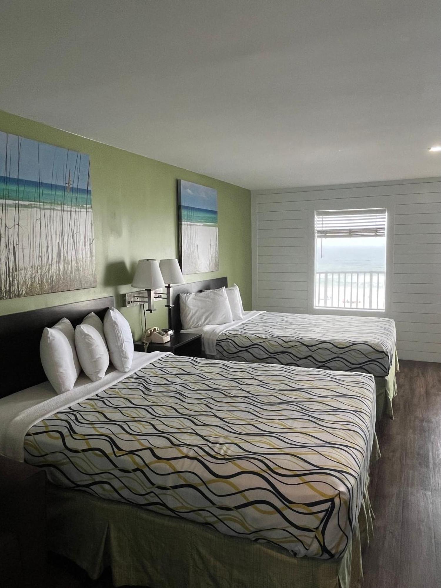 Boardwalk Hotel