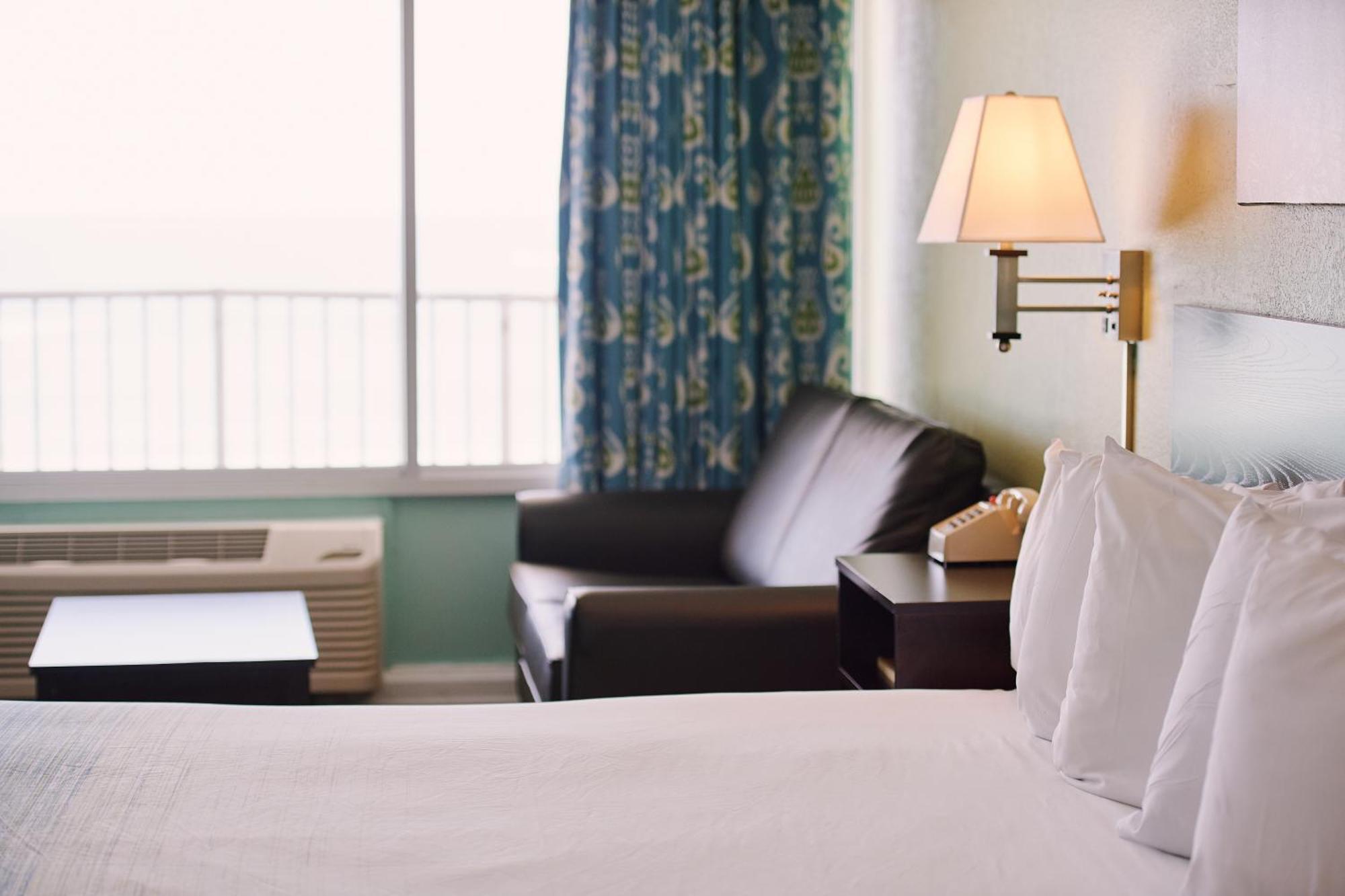 Boardwalk Hotel 2*