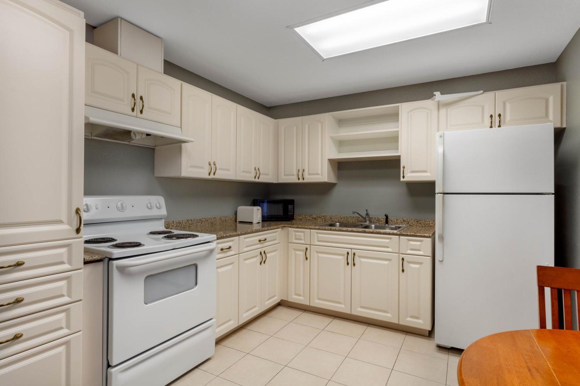 La Quinta By Wyndham Northeast *newly Renovated