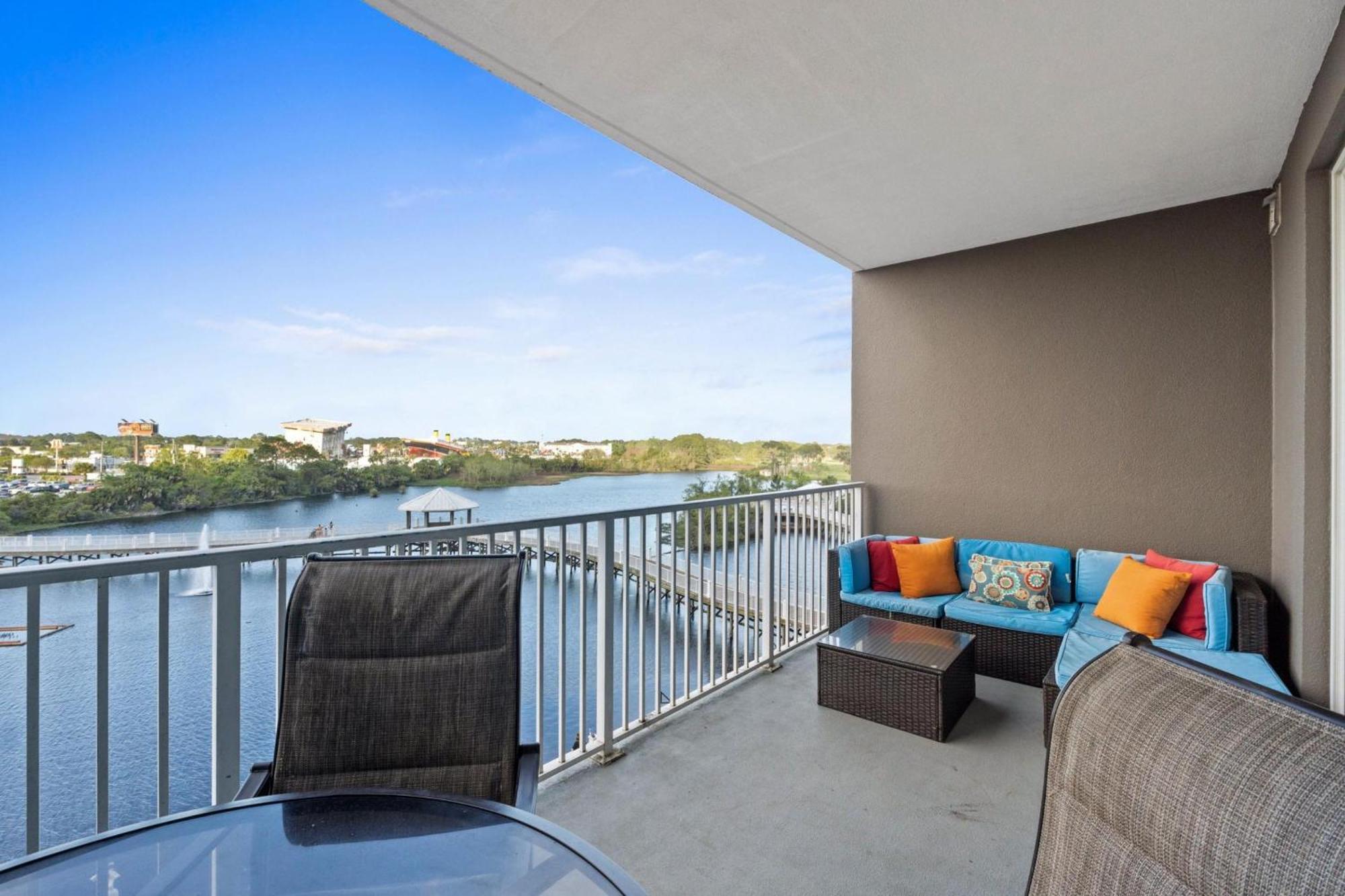 Apartment Laketown Wharf By Panhandle Getaways *