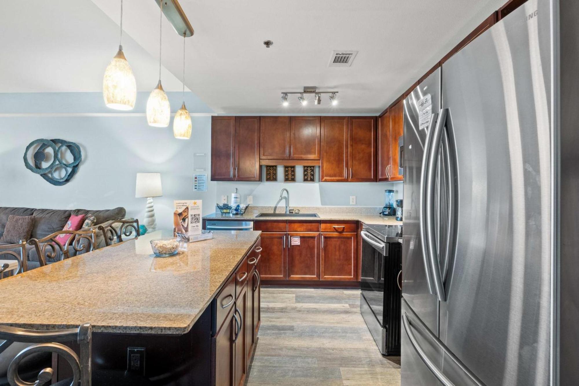 Apartment Laketown Wharf By Panhandle Getaways *