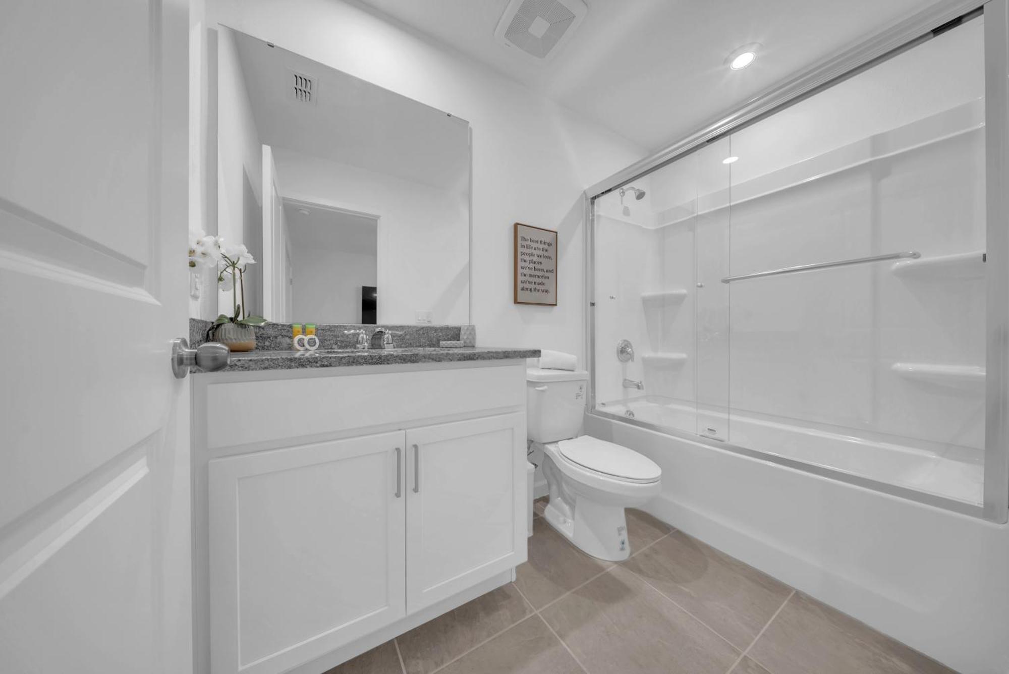 2308 Zp - Solara Oasis Retreat Spacious Near * Davenport
