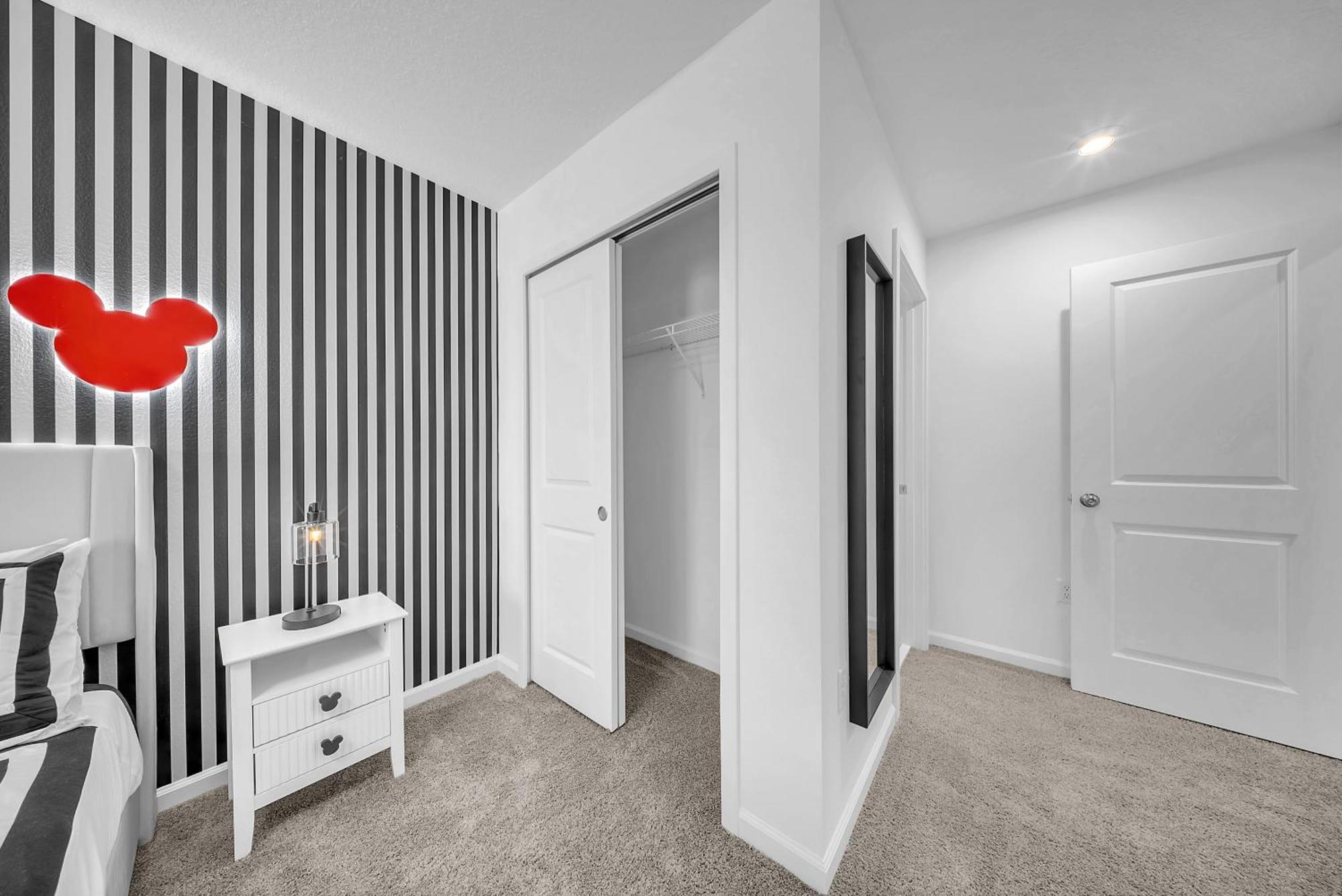 2308 Zp - Solara Oasis Retreat Spacious Near Holiday home Davenport