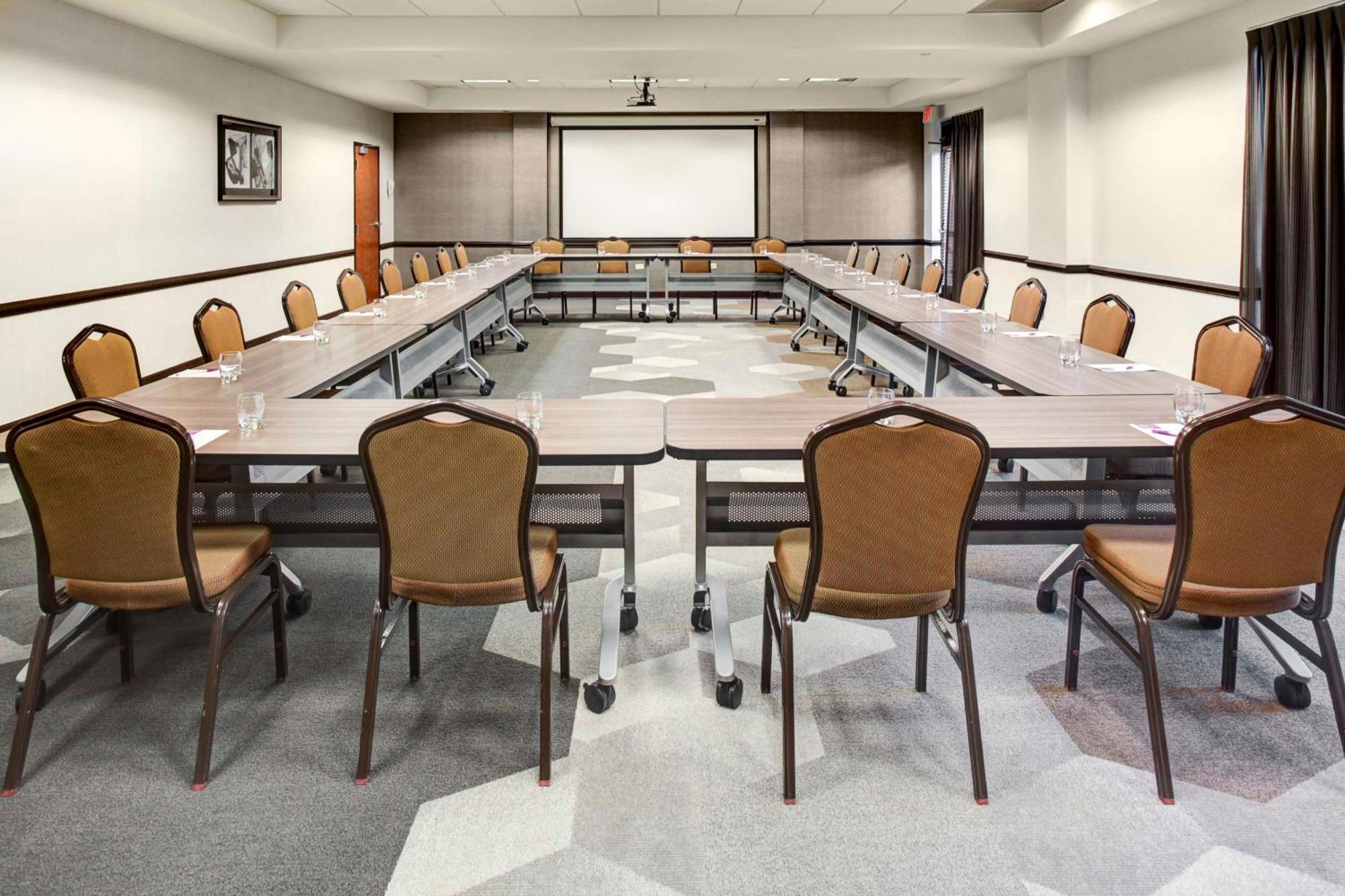 Hyatt Place Center