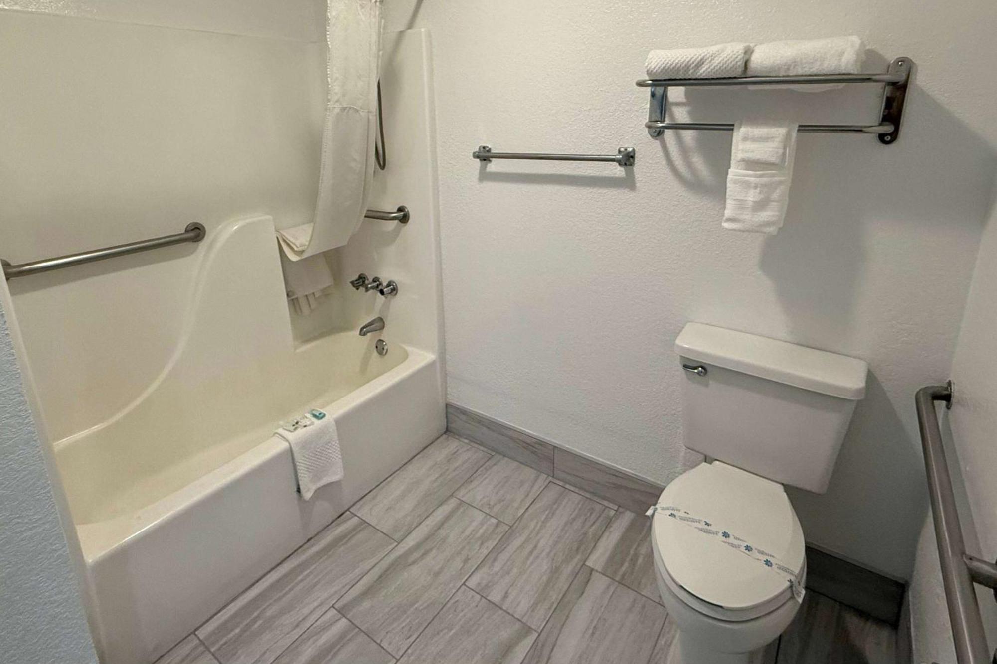 Quality At Eglin Afb Inn Niceville