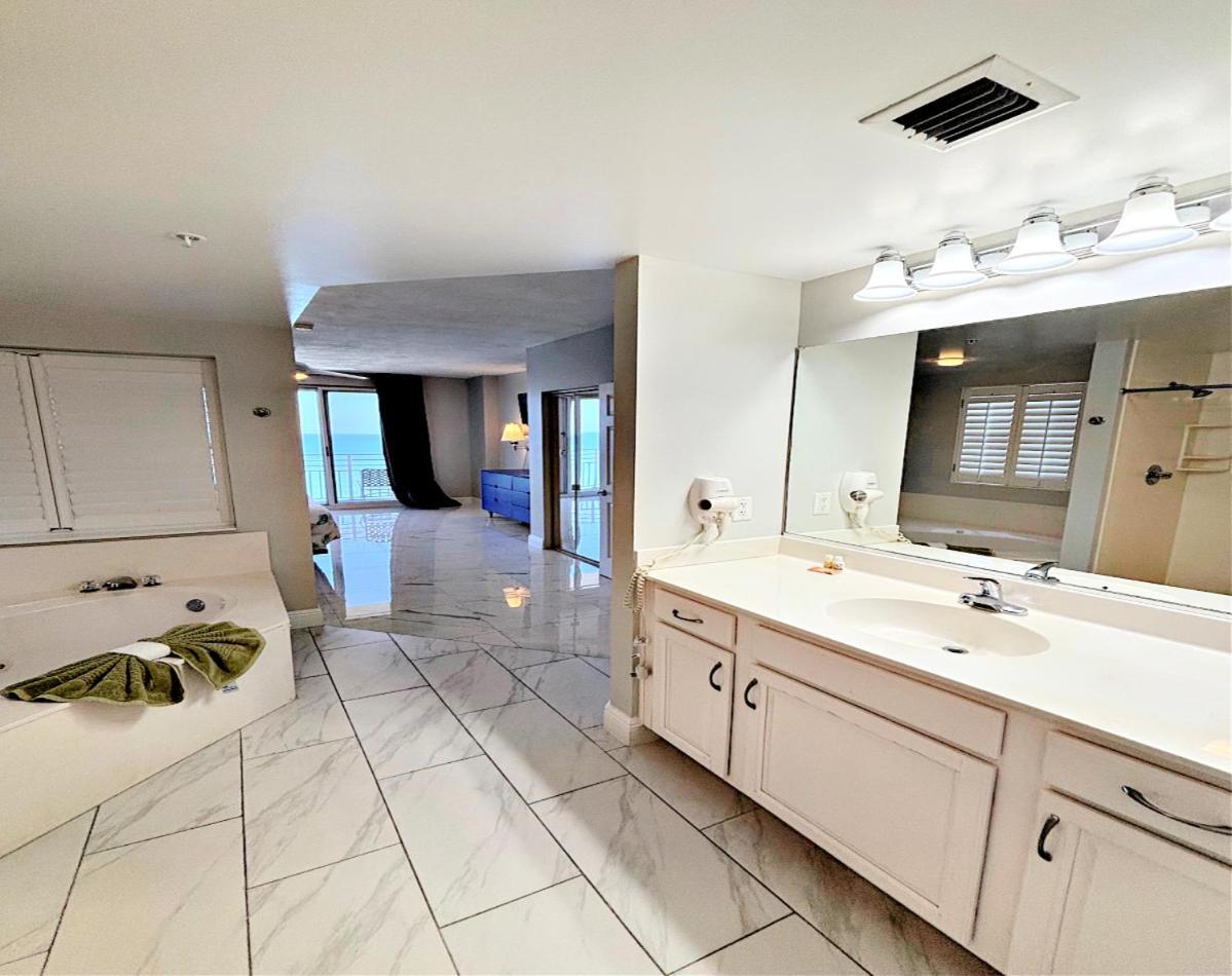 14th Floor 2 Bedroom Direct Oceanfront Wyndham Ocean Walk Daytona 1401 Apartment *
