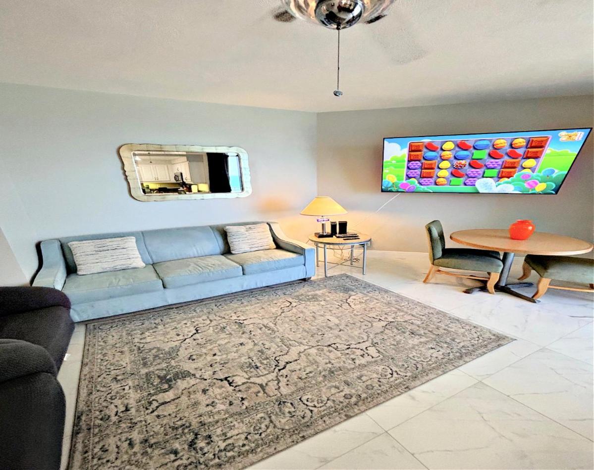Apartment 14th Floor 2 Bedroom Direct Oceanfront Wyndham Ocean Walk Daytona 1401 Daytona Beach