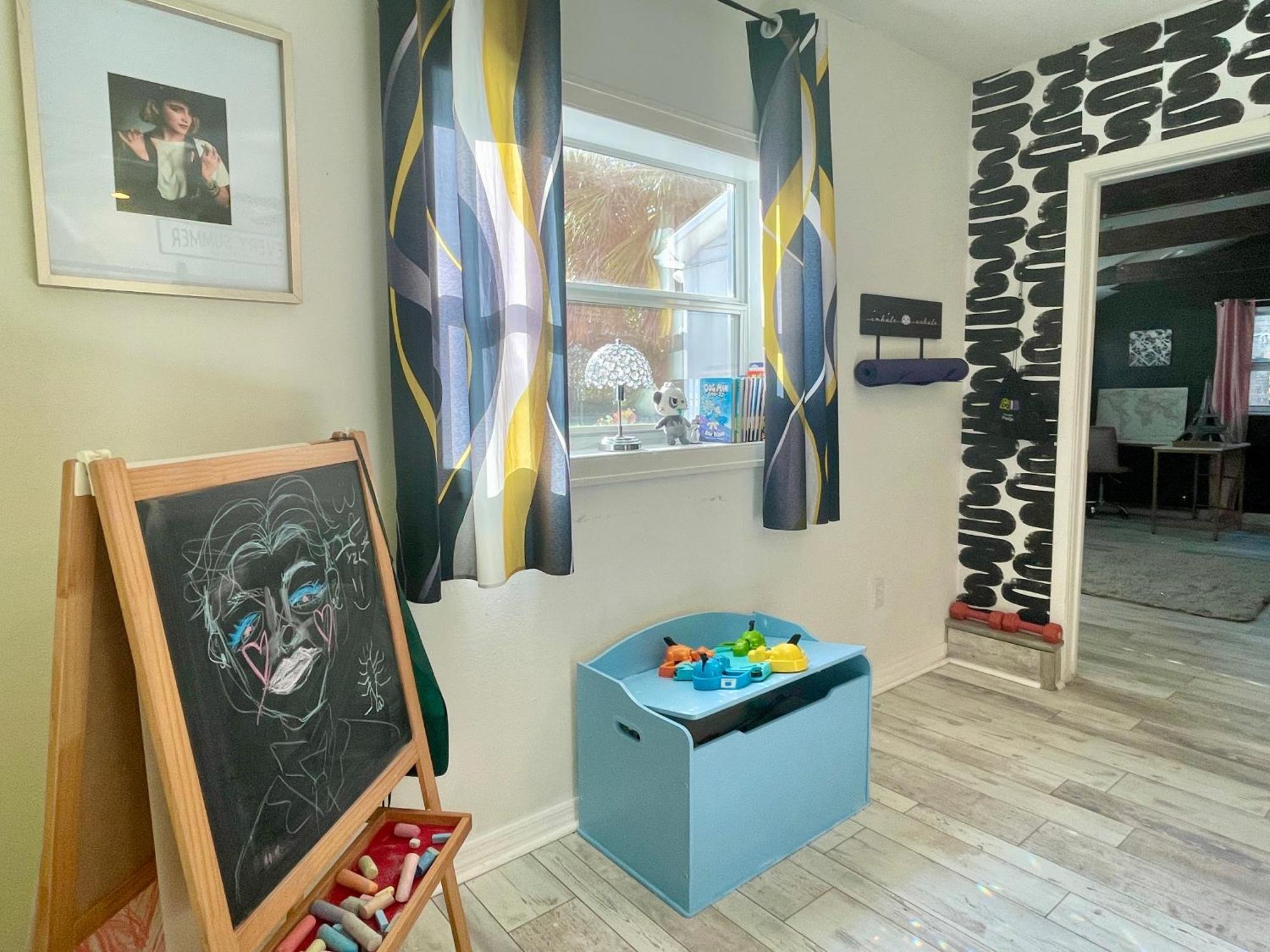 Cozy Sanctuary Minutes From The Bay And Beaches Holiday home *