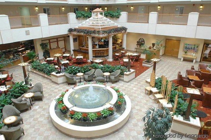 Hotel Embassy By Hilton Airport 3*