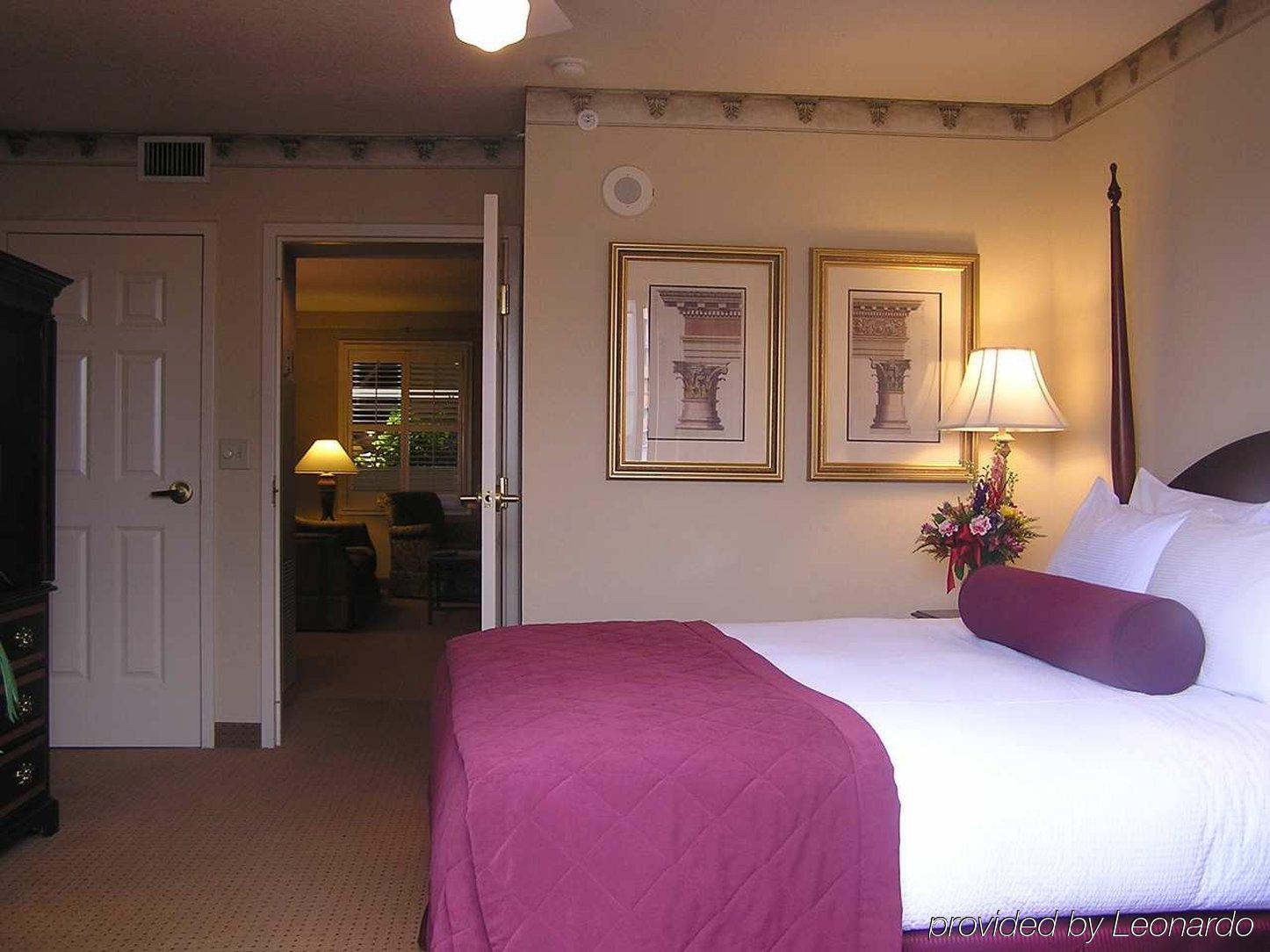 Hotel Embassy By Hilton Downtown Orlando