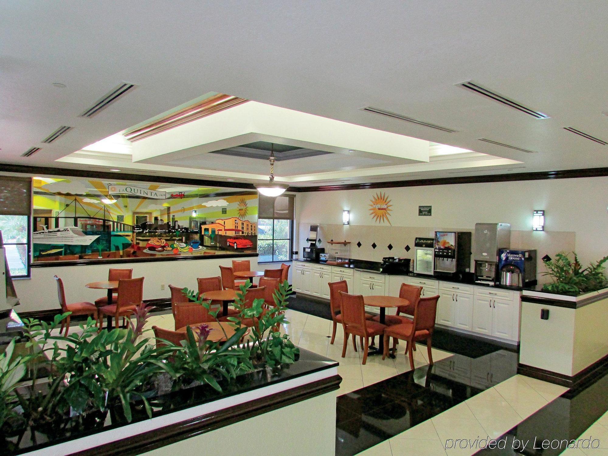 La Quinta By Wyndham Northeast *newly Renovated Hotel