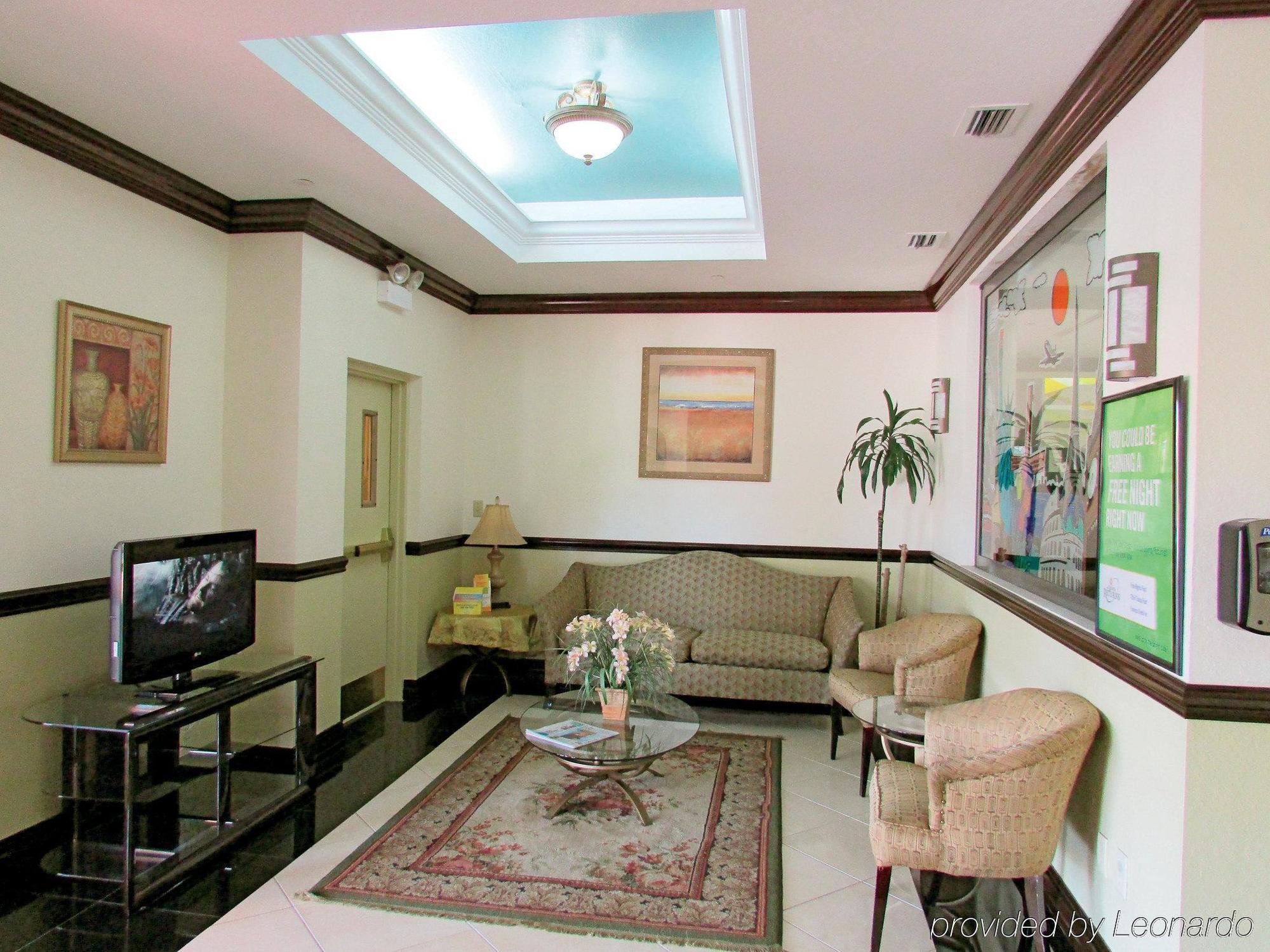 Hotel La Quinta By Wyndham Northeast *newly Renovated St. Petersburg