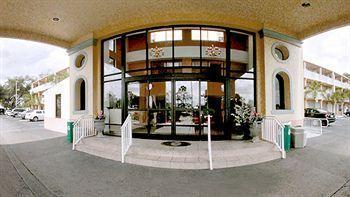 Hotel Howard Johnson By Wyndham Tropical Palms 2*