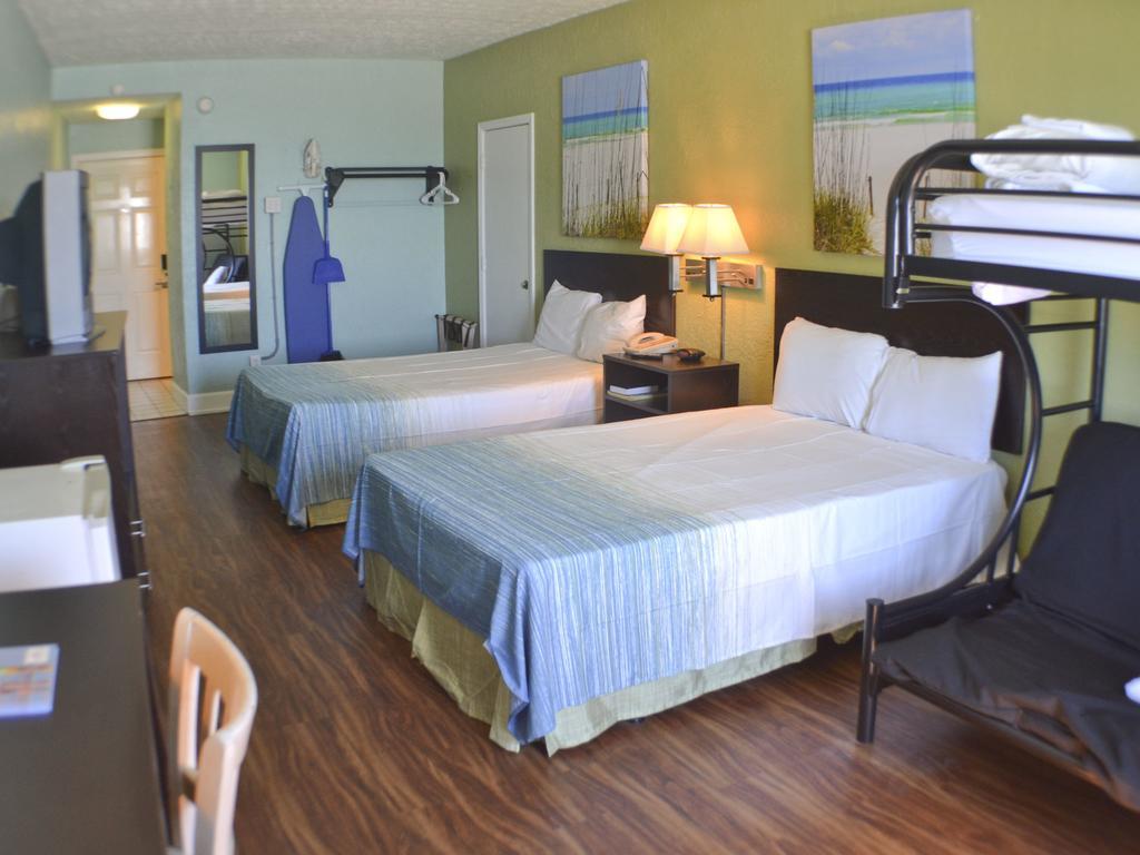 Boardwalk Hotel 2*