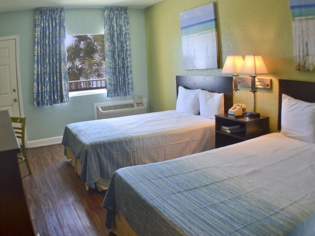 Boardwalk Hotel 2*