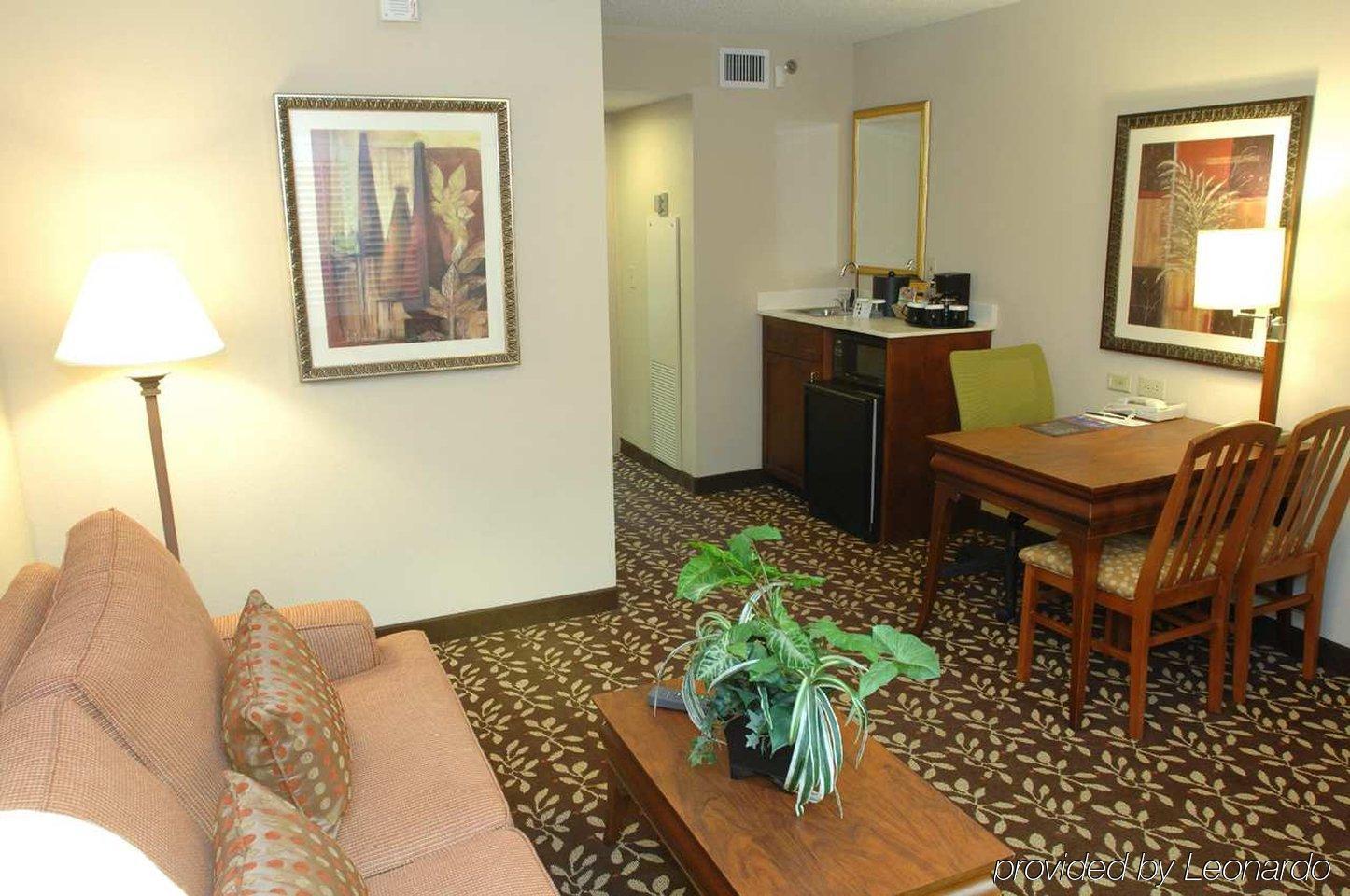 Embassy By Hilton Airport Hotel Orlando