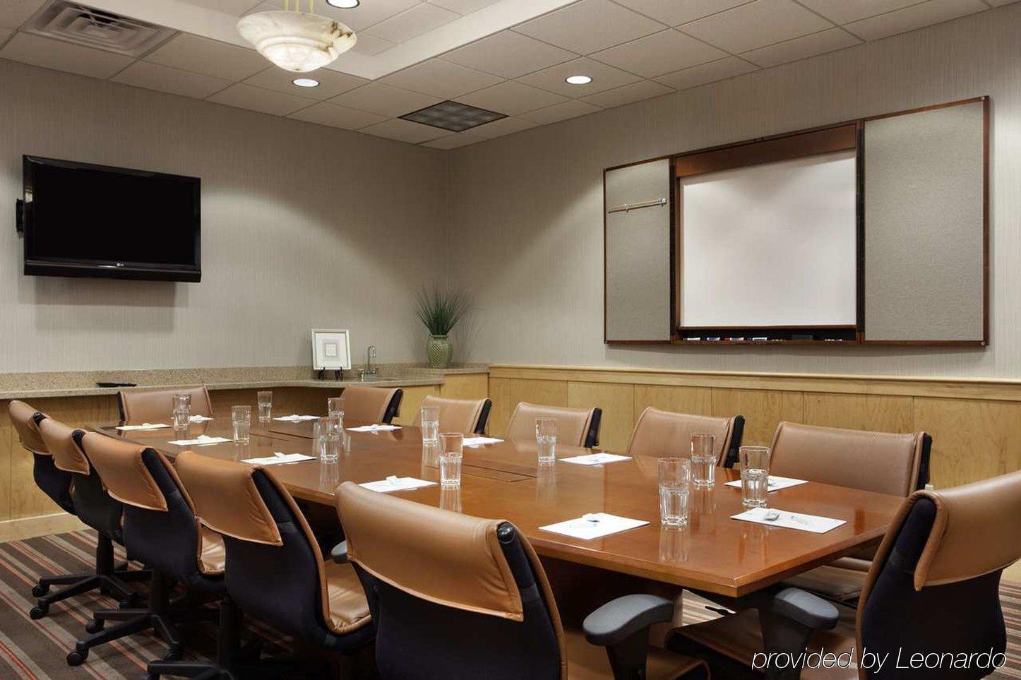 Hotel Embassy By Hilton Airport Orlando