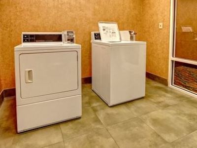 Hotel Express & Destin - Miramar By Ihg 3*