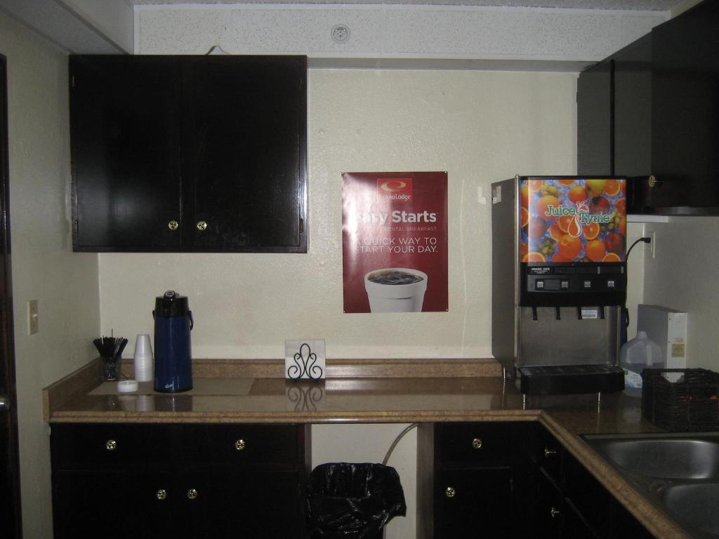 The At Motel Pensacola