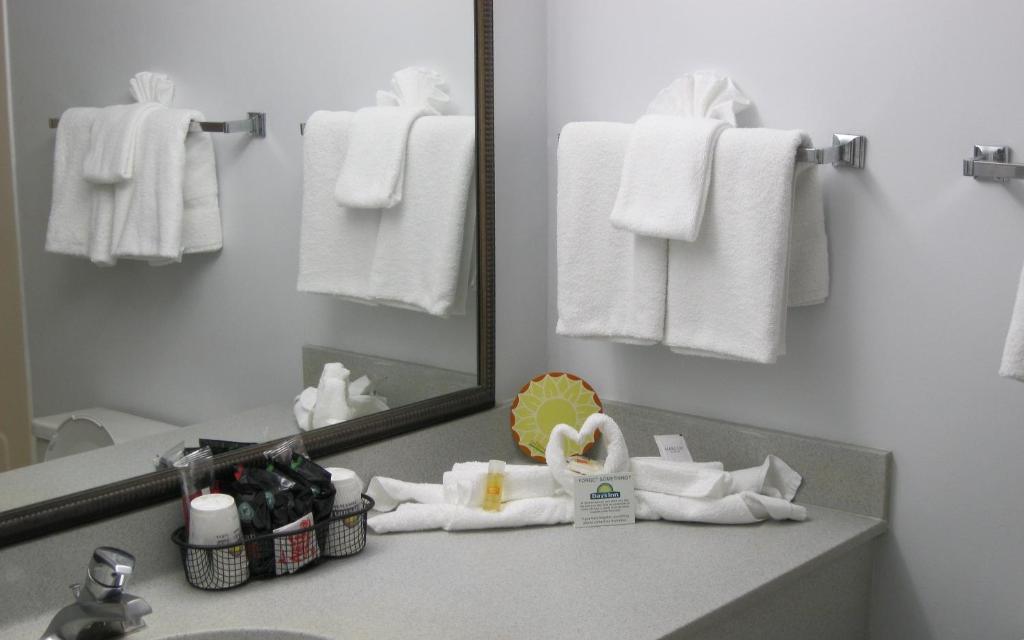 Days By Wyndham Daytona Oceanfront Hotel
