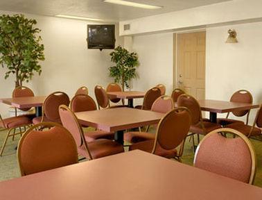 Super 8 Oceanfront 2* Daytona Beach