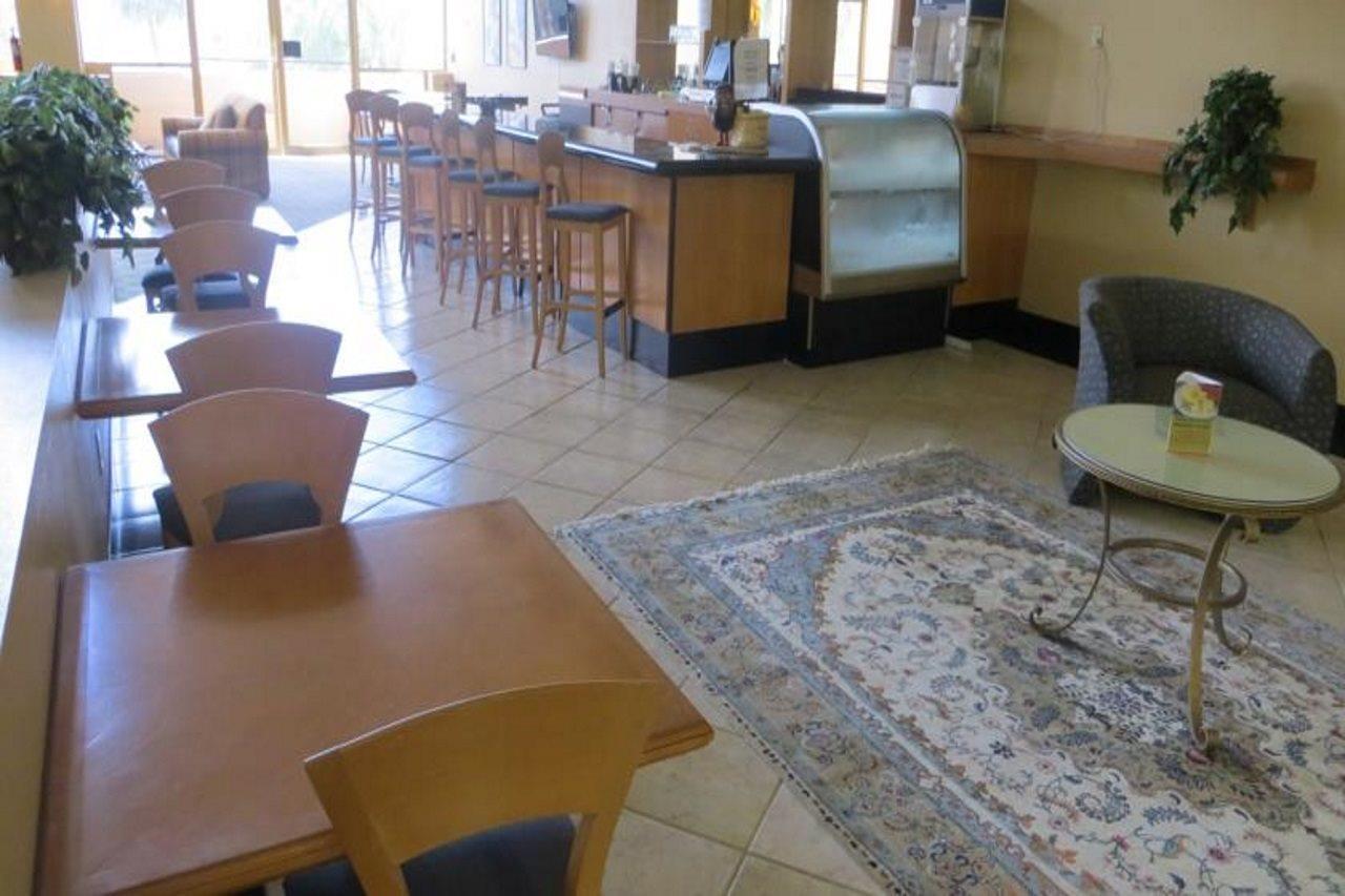 Hotel Ramada Downtown 2*