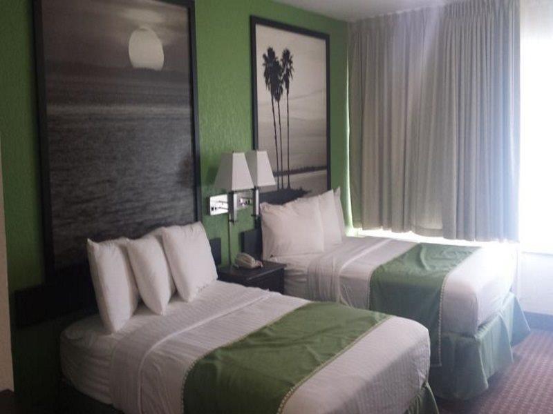 Super 8 Oceanfront