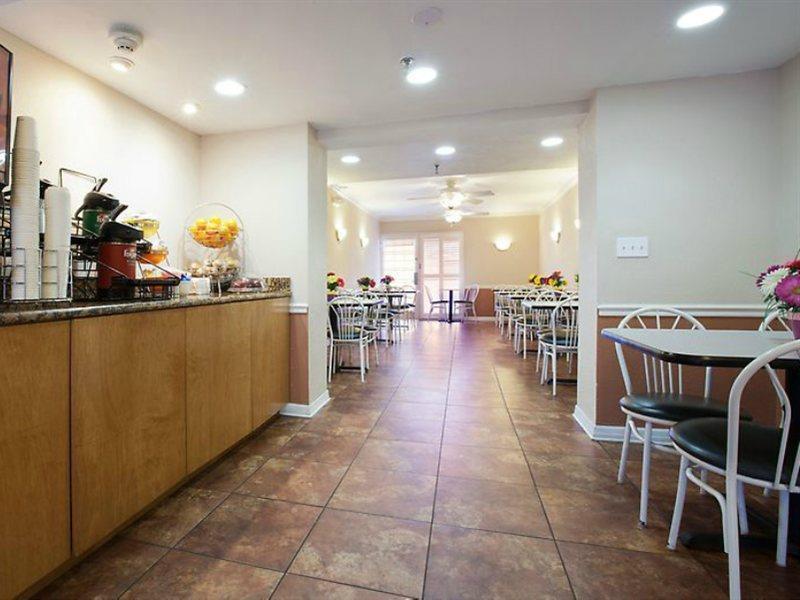 Hotel Baymont By Wyndham